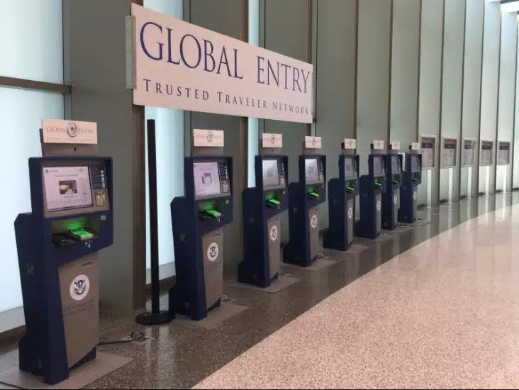 Benefits of TSA PreCheck vs. Global Entry