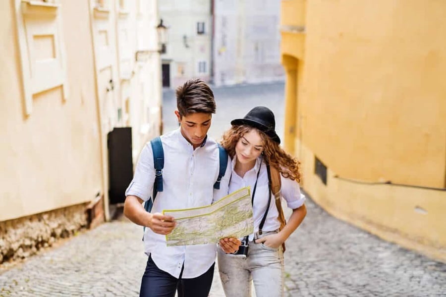 7 Tips For Navigating Language Barriers While Traveling