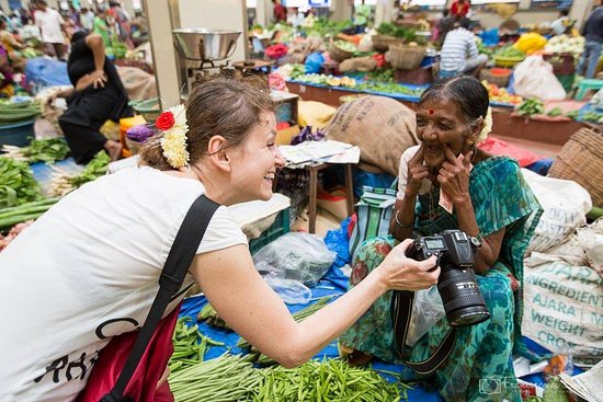 7 Tips For Navigating Language Barriers While Traveling