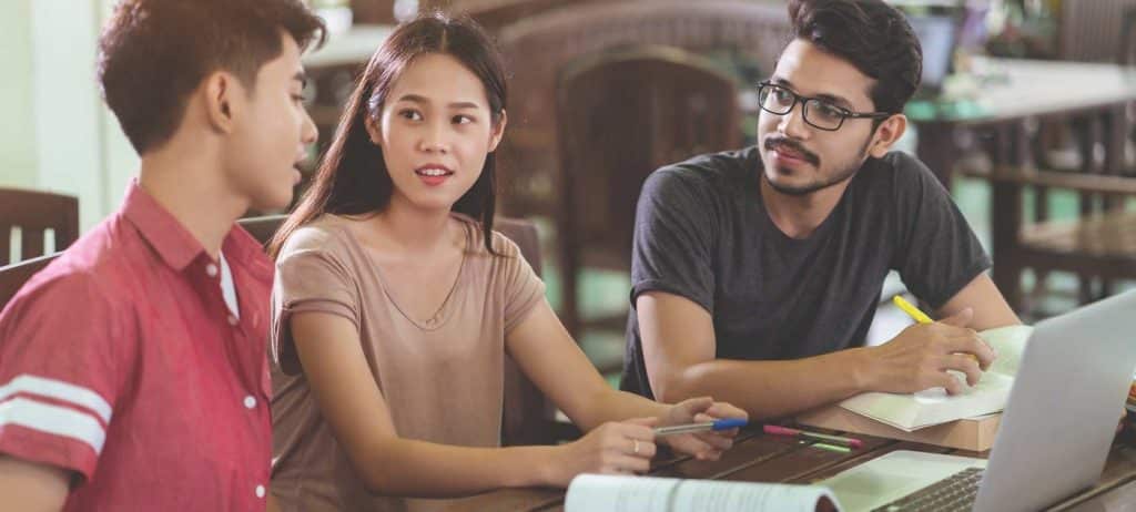 7 Tips For Navigating Language Barriers While Traveling